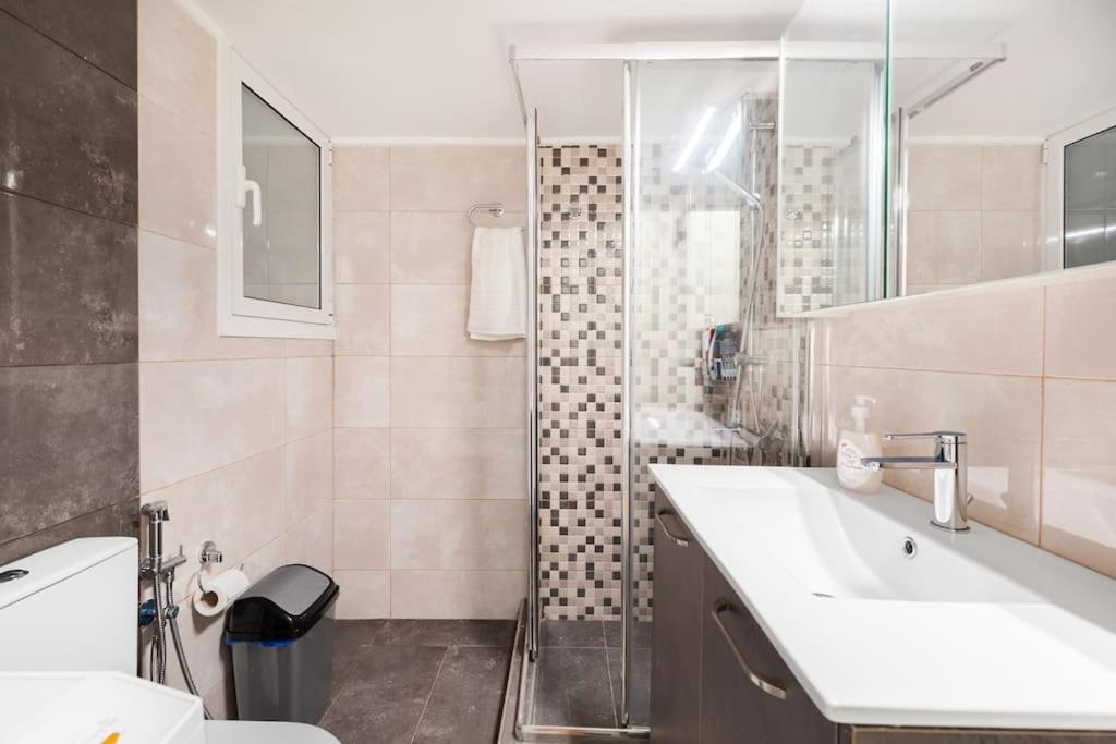 Comfy Flat Near Edem Beach By Atheniankeys Exteriér fotografie